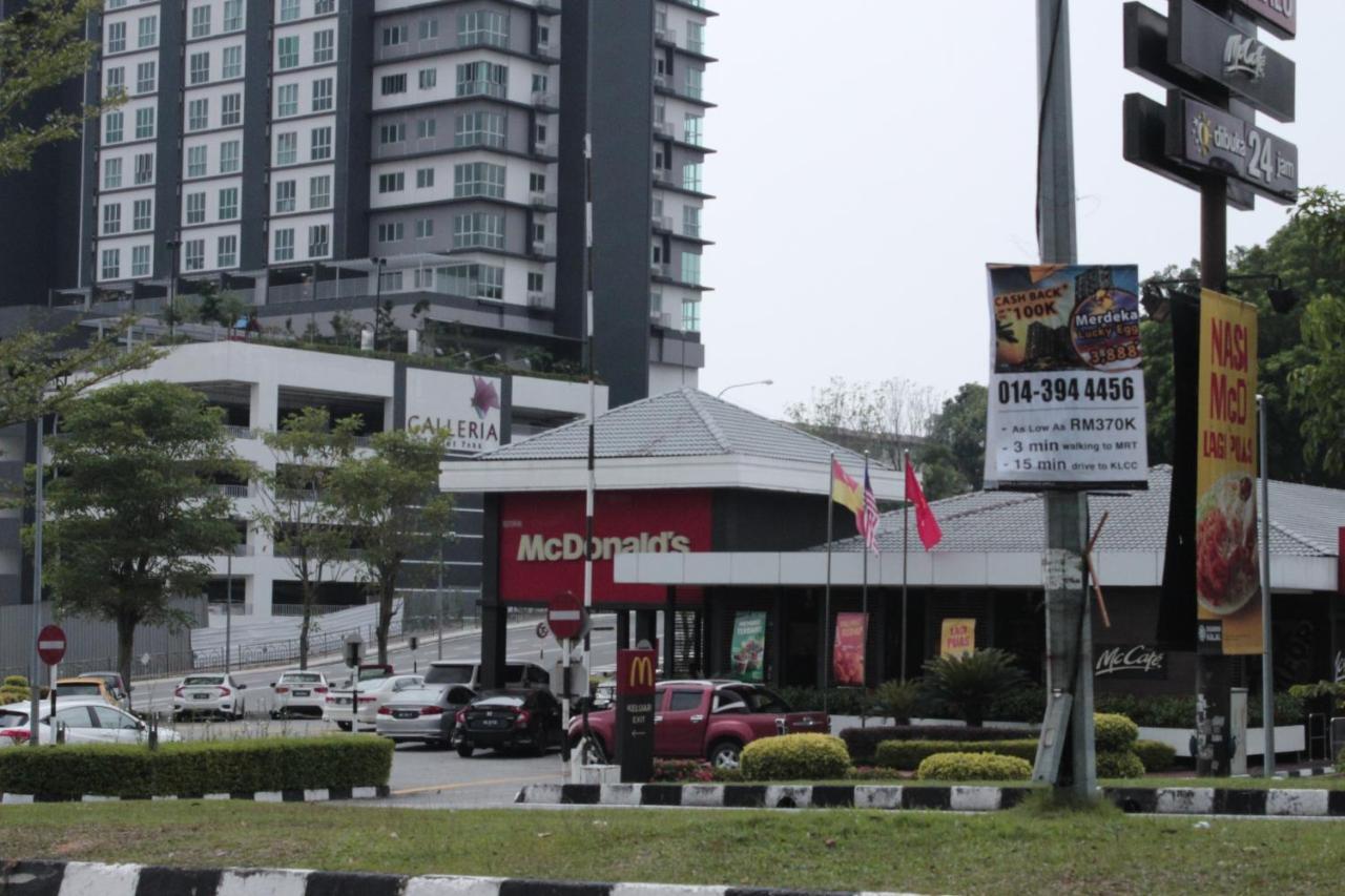 Hotel Paragon 150 Seri Kembangan Exterior foto